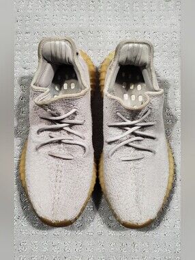 Adidas Yeezy Boost 350 V2 "Sesame" colorway  light grey Primeknit Men Size 9.5